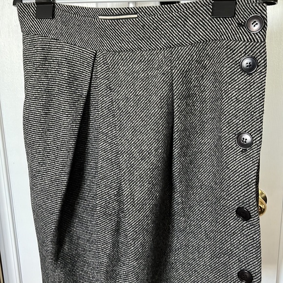 Elegant gray and black mini skirt - Picture 9 of 9